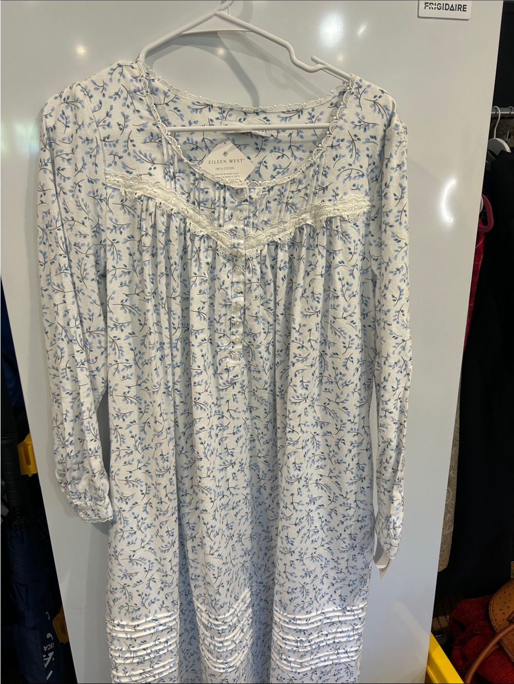 Eileen West White and Light Blue Floral Cotton Nightgown